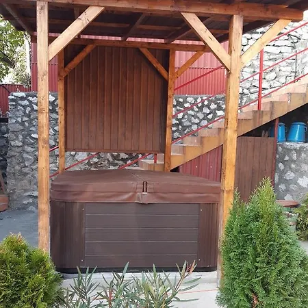 בית הארחה Monika Vendeghaz