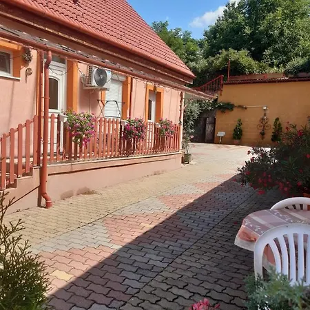 בית הארחה Monika Vendeghaz